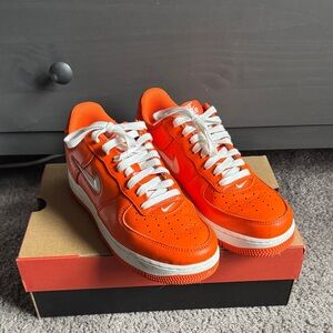 Nike Air Force 1 Low Retro in Orange and White